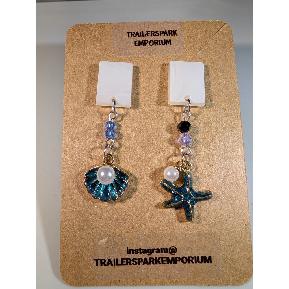 Trailerspark Emporium Mismatched Sea Shell Starfish Earrings Teal Nickel Free